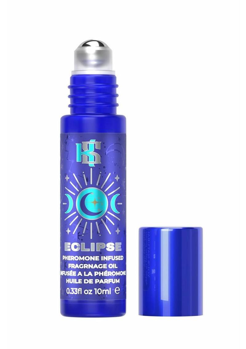 compact fragrance roller detail