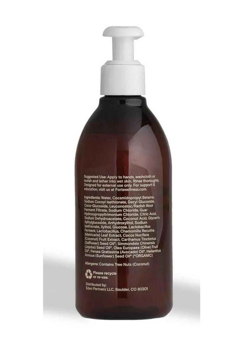 Everyday moisture oil for self-care routines