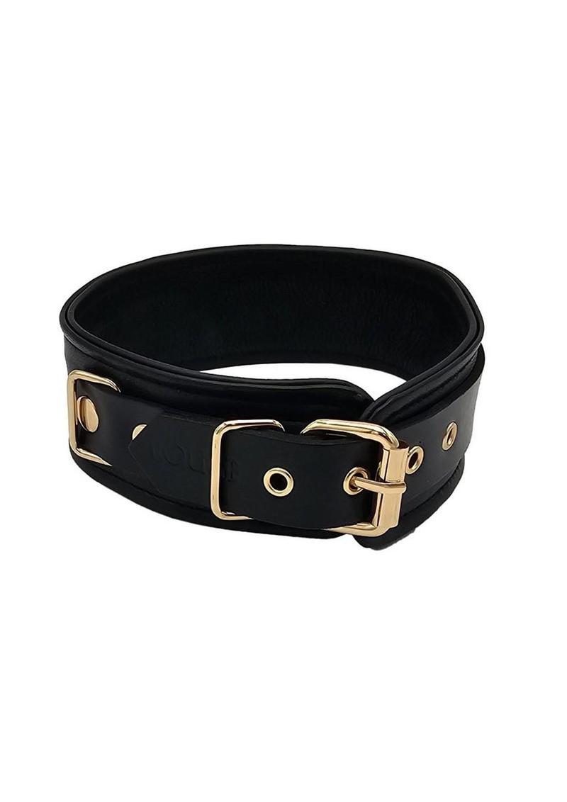 adjustable leather accessory shot