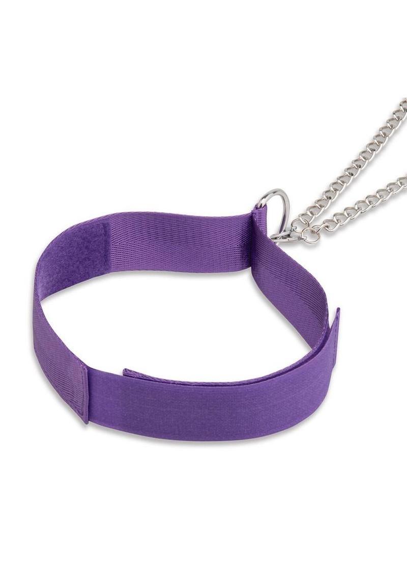 Sensual collar and clamp set offering customizable pressure for kink accessories and BDSM fetish wear enthusiasts