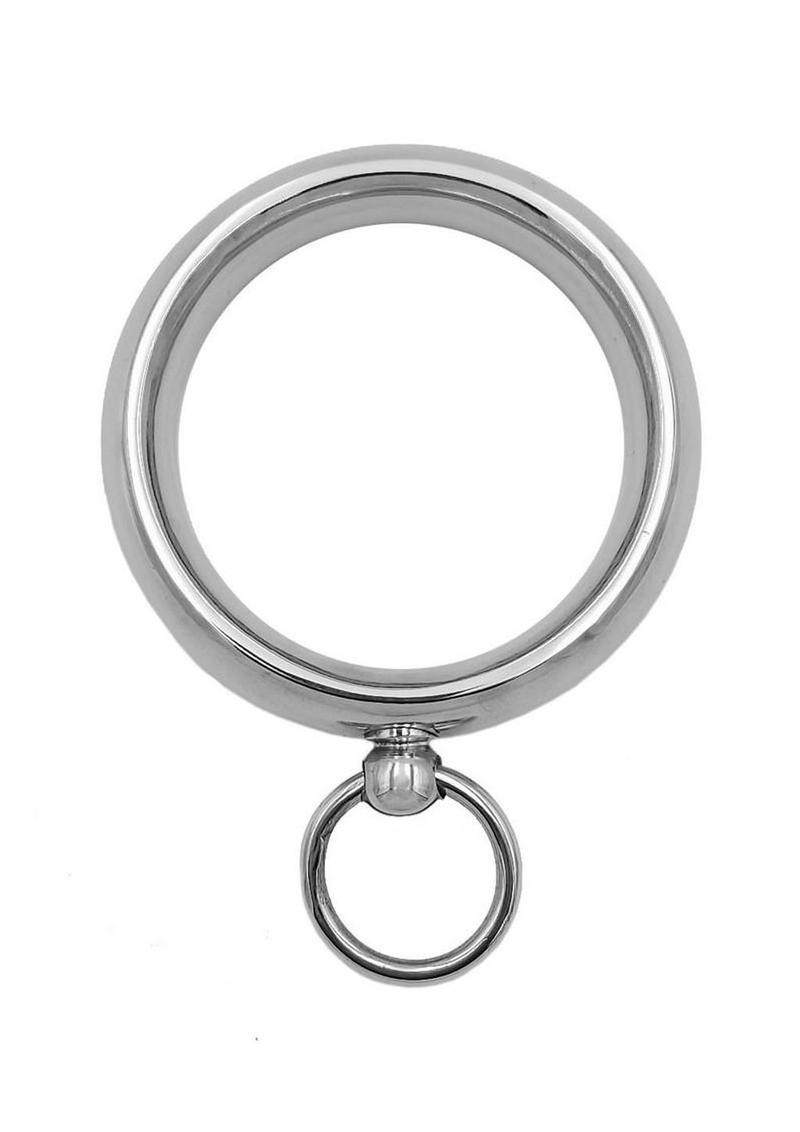 silver metal ring closeup shot
